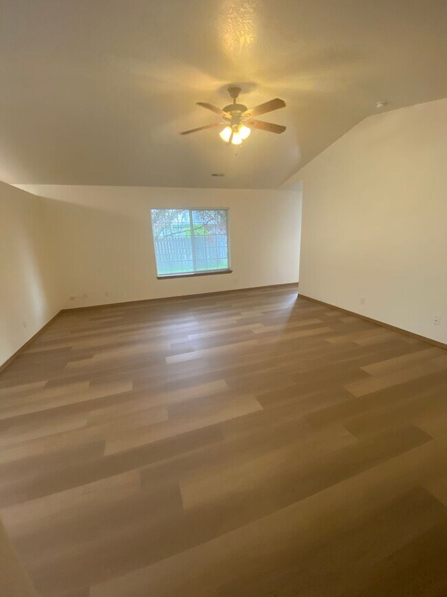 Building Photo - SINGLE FAMILY HOUSE IN HAYDEN (P#285)