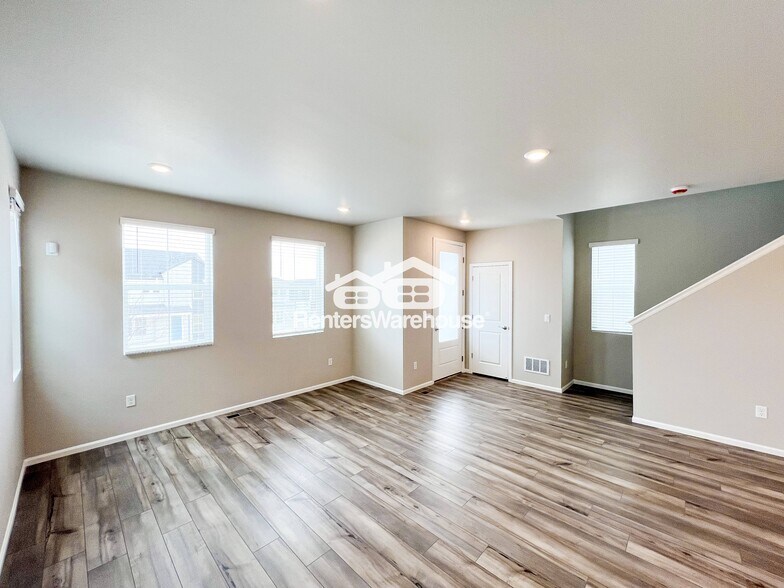 Building Photo - 8826 Yellowcress St