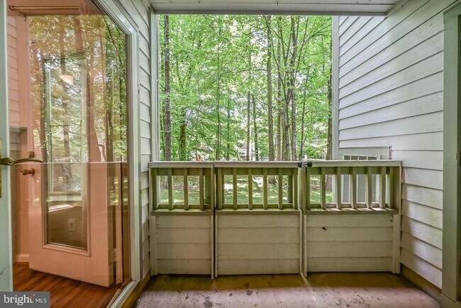 Building Photo - 13070 Autumn Woods Way