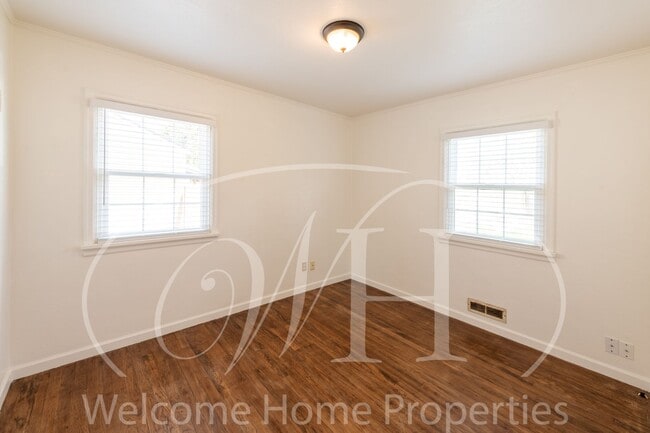 Building Photo - 1432 Bonsella St
