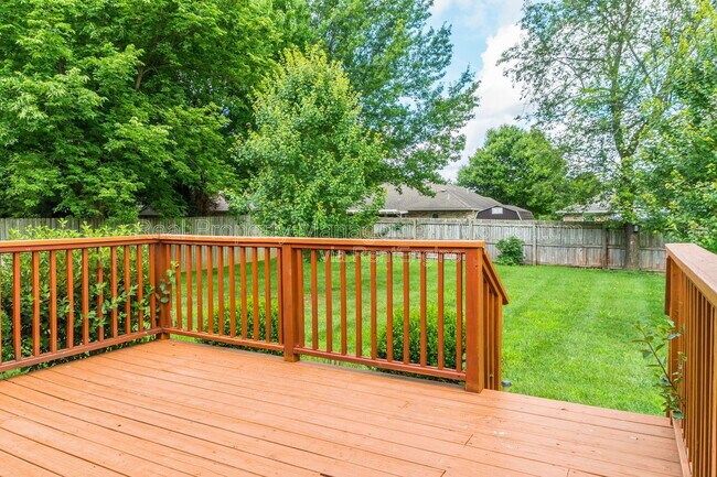 Building Photo - 3531 Leawood Ave