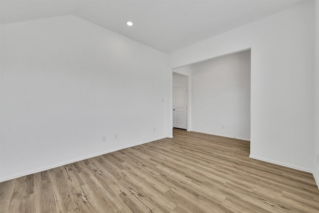 Building Photo - 3806 Rock Ledge Dr