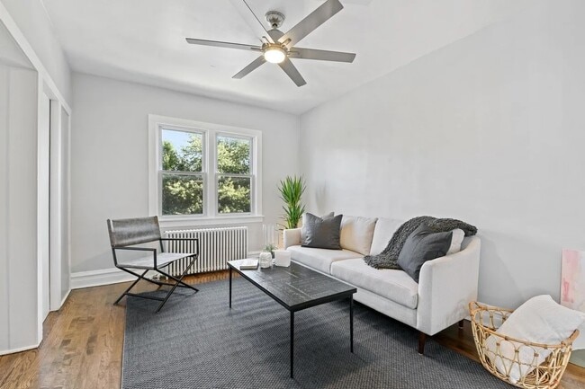 Building Photo - 2516 N Central Park Ave