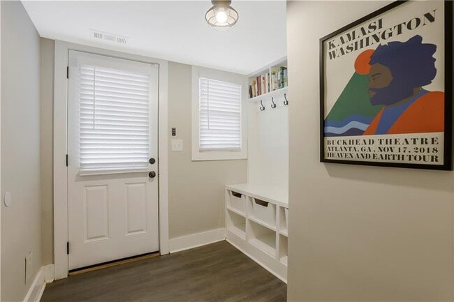 Building Photo - 1344 Midlawn Dr