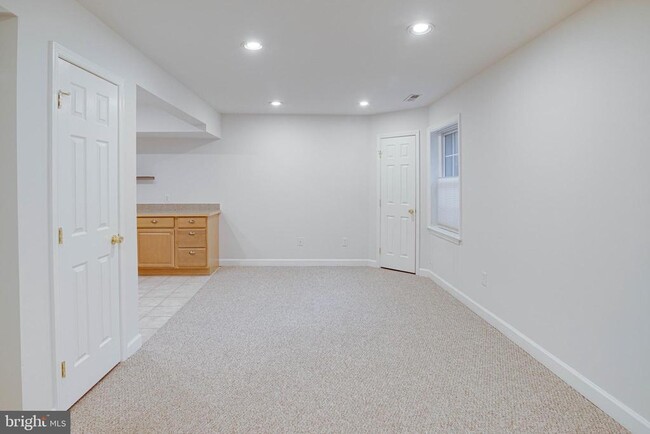 Building Photo - 9620 Masterworks Dr