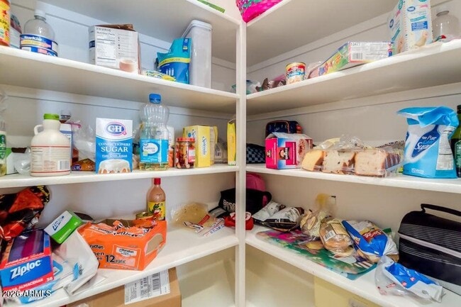 Building Photo - 16528 W Sherman St