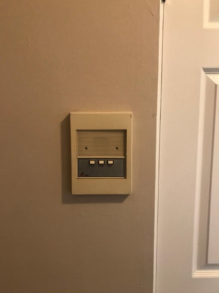 Building Photo - 7363 N Sheridan Rd