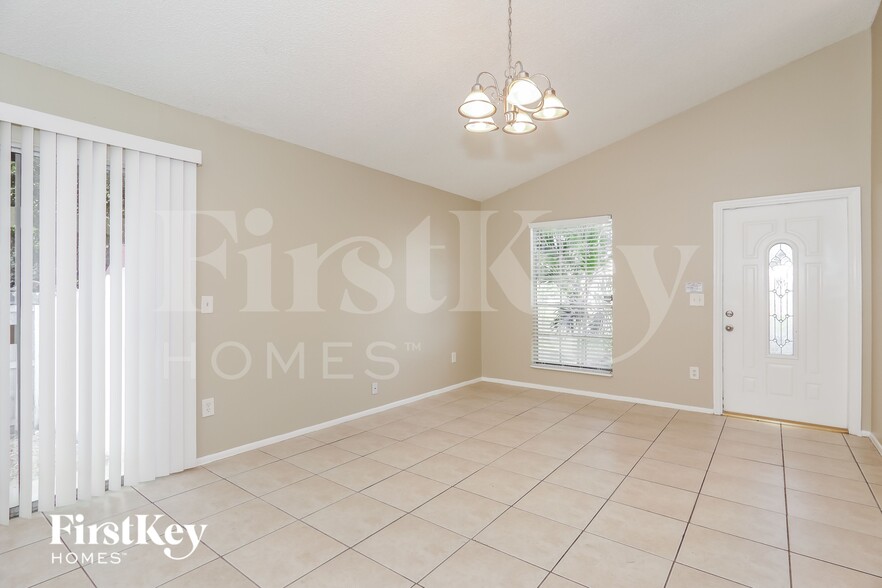 Building Photo - 8666 SW 14th St