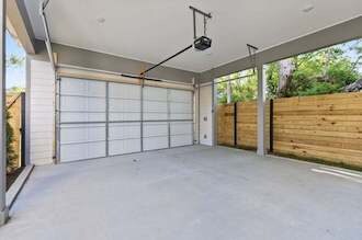 Building Photo - 745 22nd Ave N