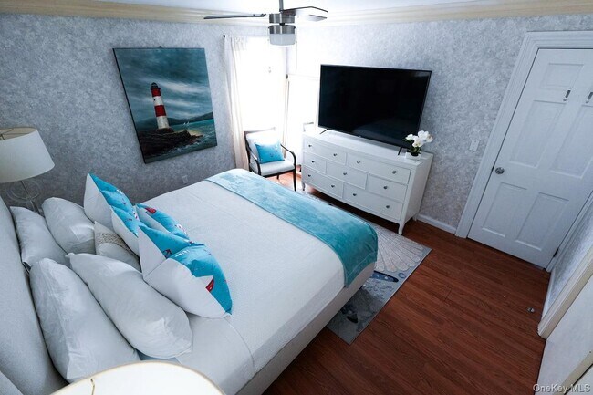 Building Photo - 45 Bellows Terrace