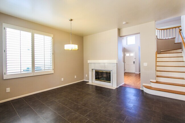 Building Photo - 655 Roscoe St