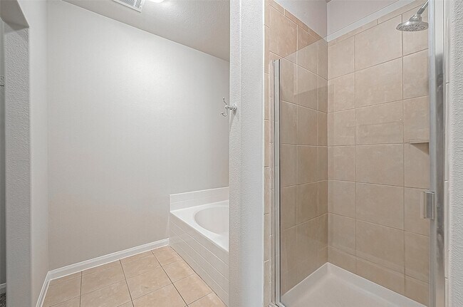 Building Photo - 20630 Stout Dr