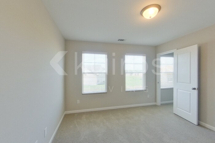 Building Photo - 7034 Foggy River Dr