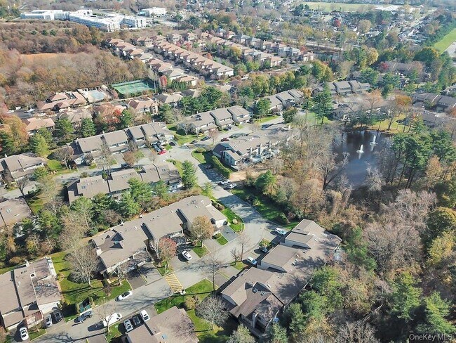 Building Photo - 90 Foxwood Dr