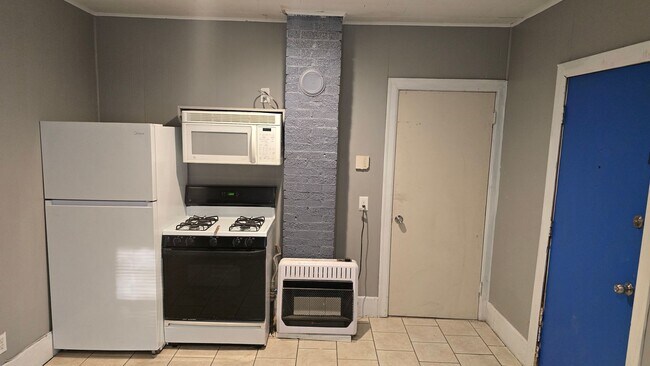 Building Photo - 18327 Blake Manor Rd