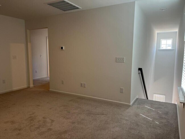 Building Photo - 198 Blue Butterfly Dr
