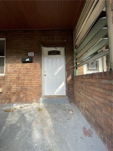 Building Photo - 708 Webster Terrace