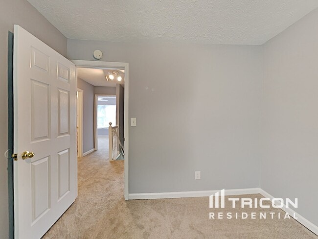 Building Photo - 2996 Aberdeen Way
