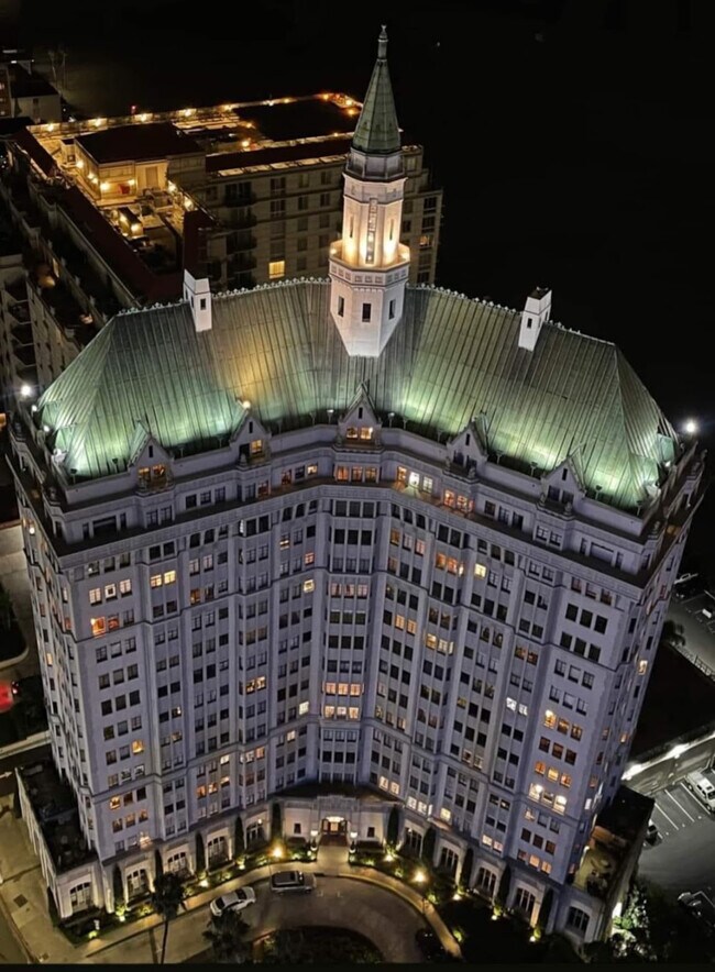 Building Photo - 800 E Ocean Blvd