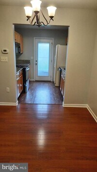 Building Photo - 306 Sherman Ave