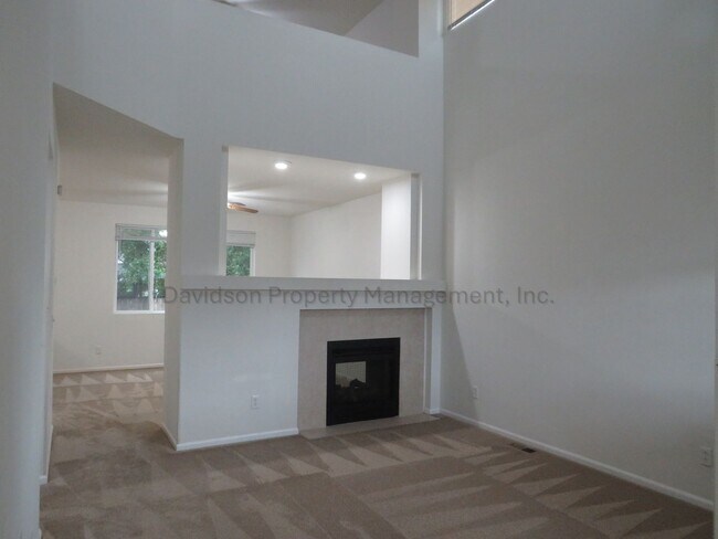 Building Photo - Beautiful 3-Bedroom House in Eastern Colorado Springs