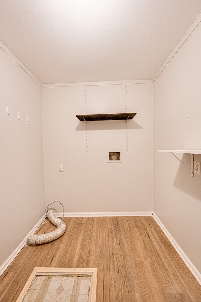 Building Photo - 1209 Gage St