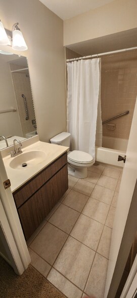 Building Photo - 1400 Tarpon Woods Blvd