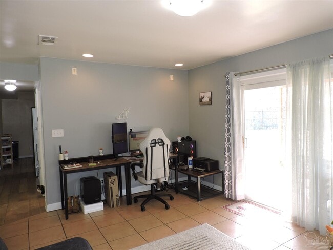 Building Photo - 435 Belle Chasse Dr