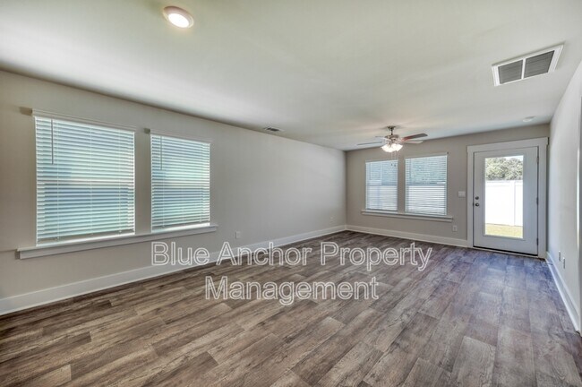 Building Photo - 109 S Grassland Rd
