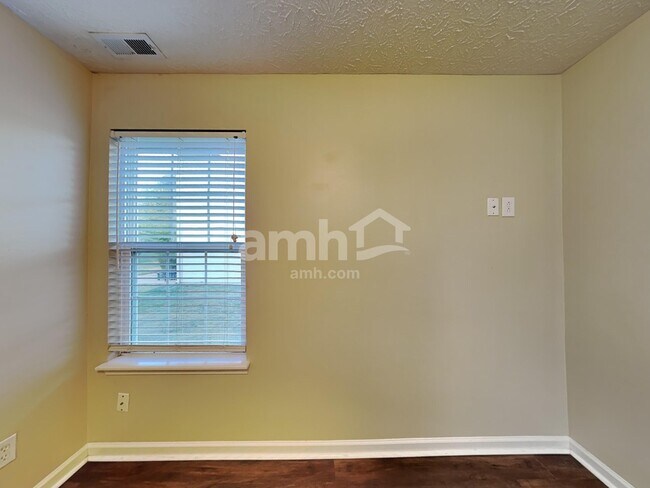 Building Photo - 11 Fillmore Way