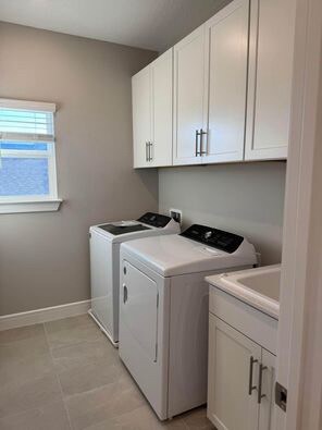 Building Photo - 3012 Polaris Dr