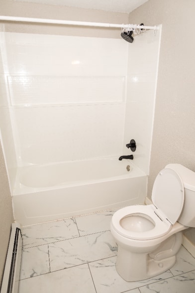 Building Photo - 1363 Frankstown Rd