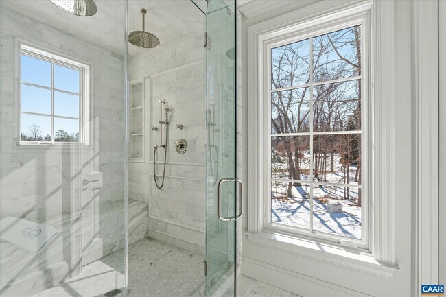 Building Photo - 4018 Fairway Dr