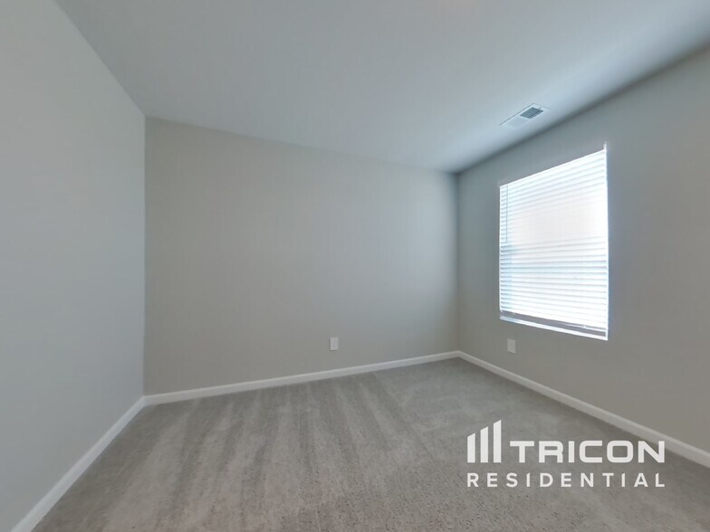 Building Photo - 5009 Benelli Dr