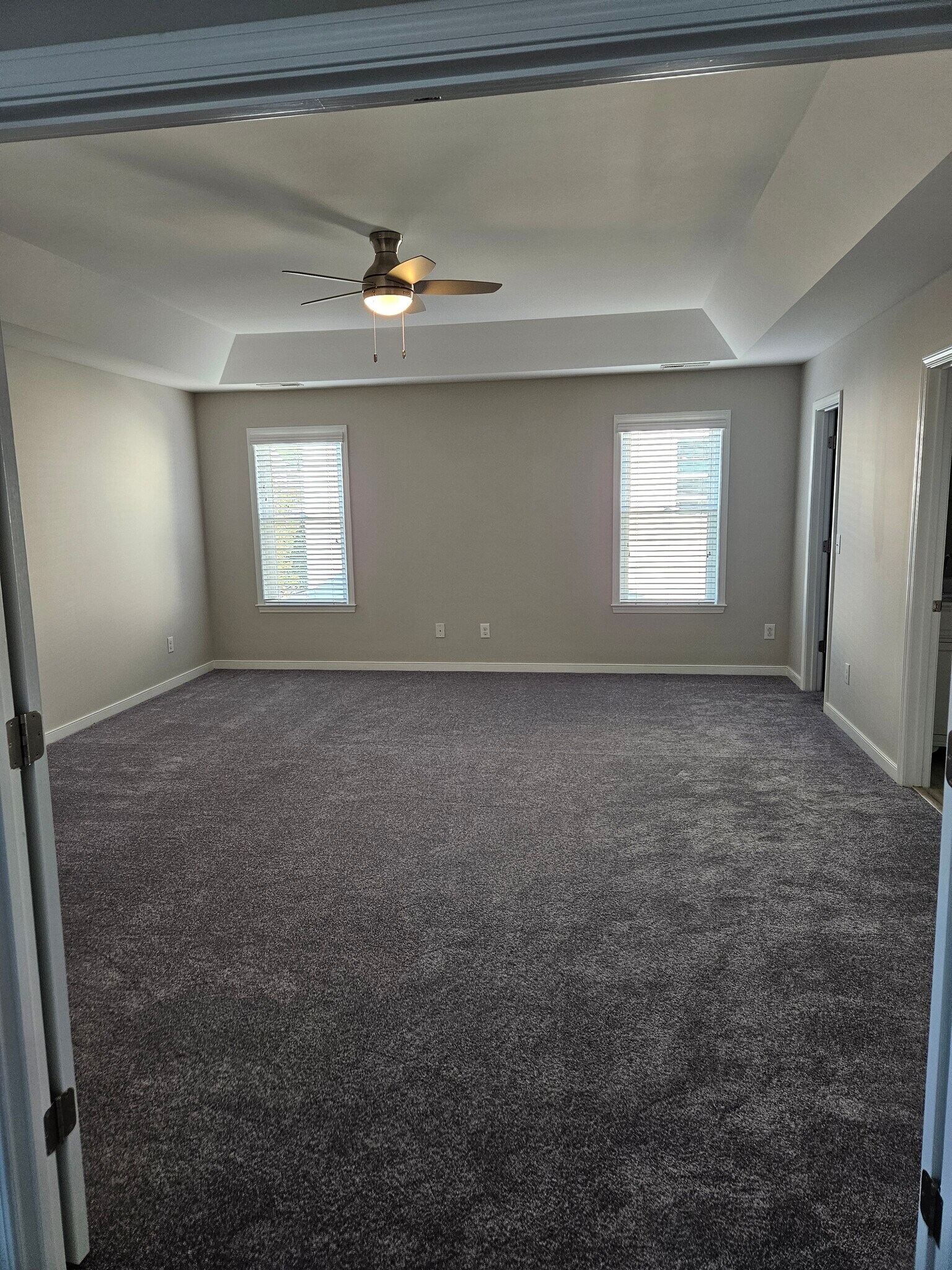 Large Owner suite - 919 Middle Ground Ave