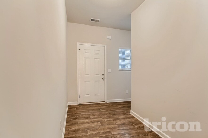 Building Photo - 169 Magnaview Dr