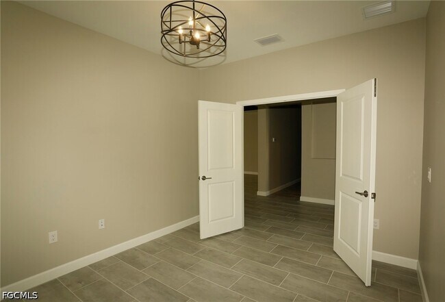 Building Photo - 11380 Canopy Loop