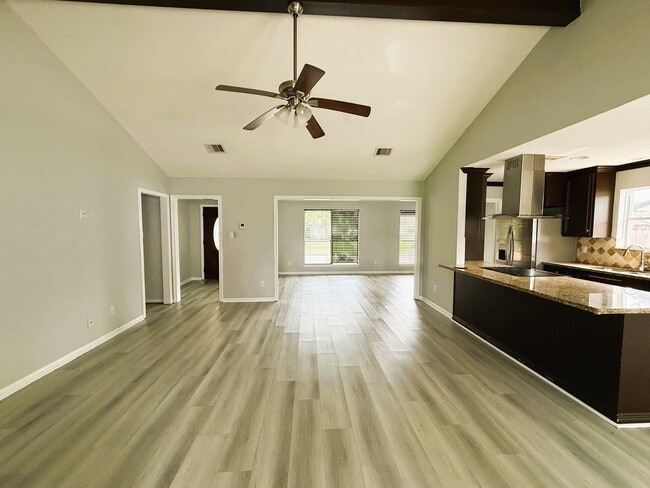 Building Photo - 8814 Stroud Dr