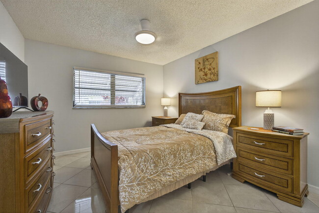Building Photo - 3402 Theo Way