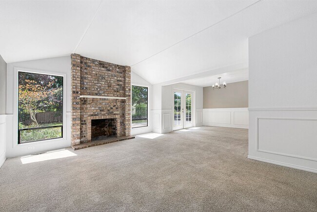 Building Photo - Spacious home in Lakemont Neighborhood!