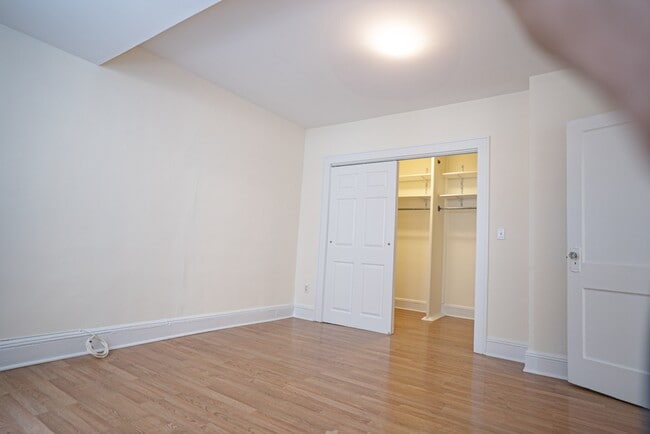 Building Photo - 218 Broad Ave