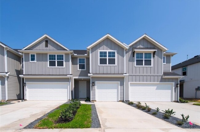 Primary Photo - 27930 Western Crk Ct