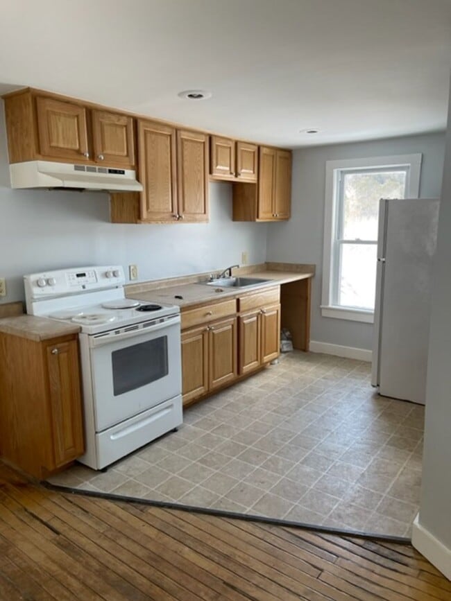 Building Photo - 2219 Vt Route 110