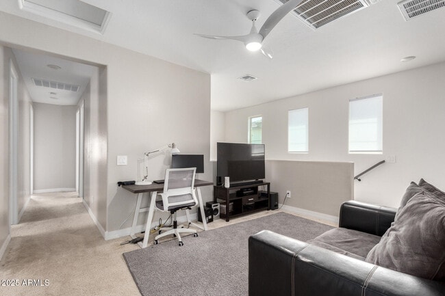 Building Photo - 10029 E Tahoe Ave