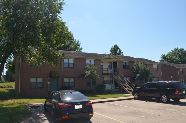 Building Photo - 195 W Helena St