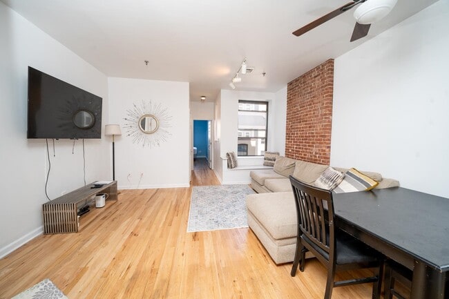 Building Photo - 214 Park Ave