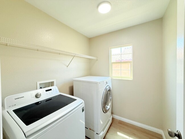 Building Photo - Cozy and charming 3-bedroom, 2.5-bath home