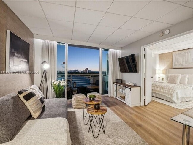 Building Photo - 2670 E Sunrise Blvd