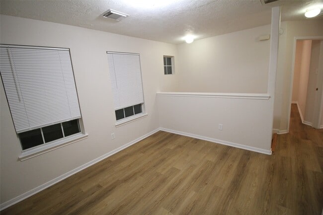 Building Photo - 21123 Sprouse Cir