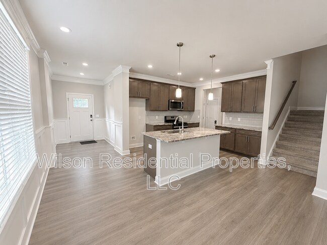 Building Photo - 216 Stamm Dr